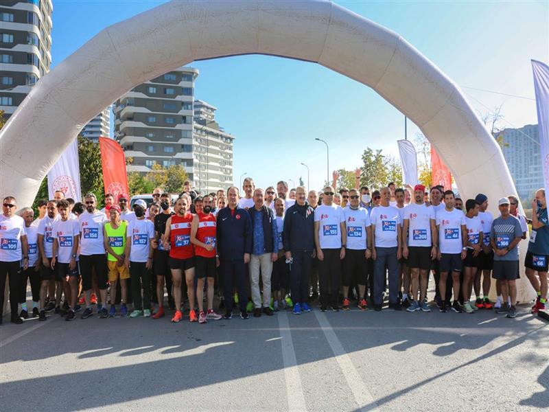 MERAM BELEDİYESPOR KULÜBÜ | MERAM’DA CUMHURİYET KOŞUSU RENKLİ ANLARA SAHNE OLDU